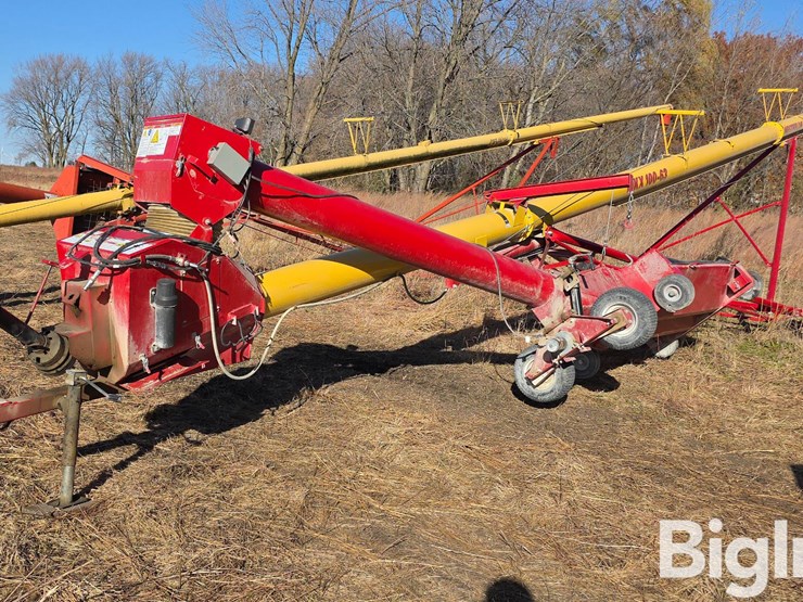 westfield-mkk-100-63-grain-auger-w/swing-hopper-image-1