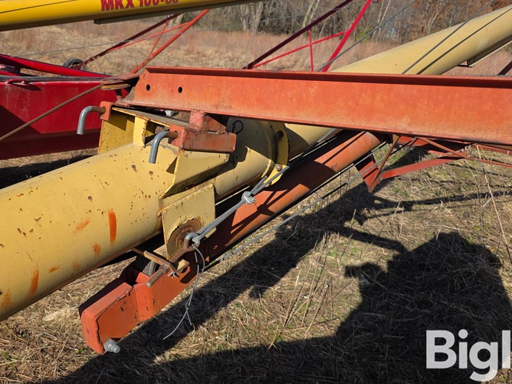 westfiels-mk-100-61-auger-w/swing-hopper-image-15