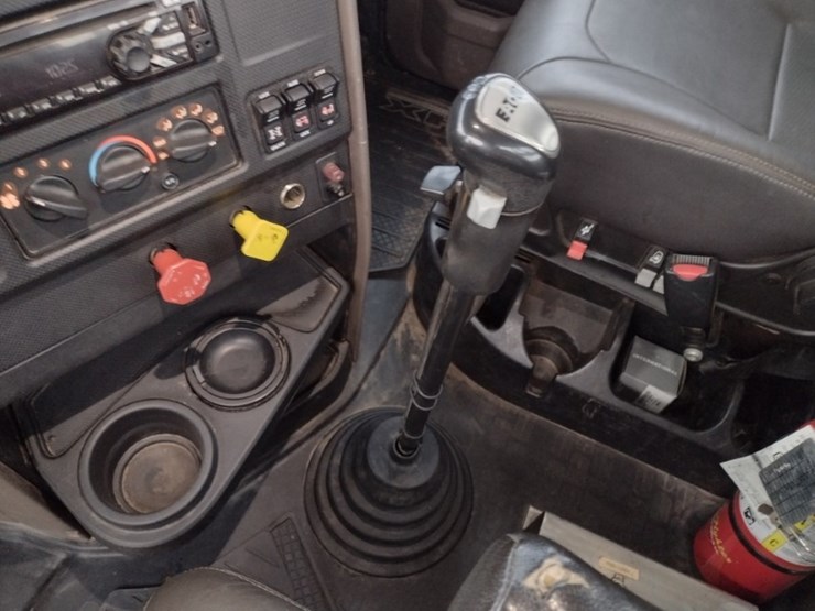 international-hx520-image-12