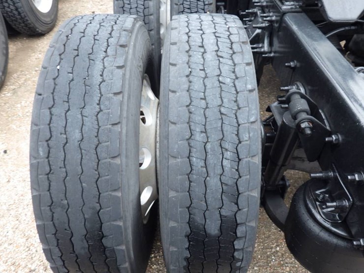 freightliner-cascadia-125-image-14