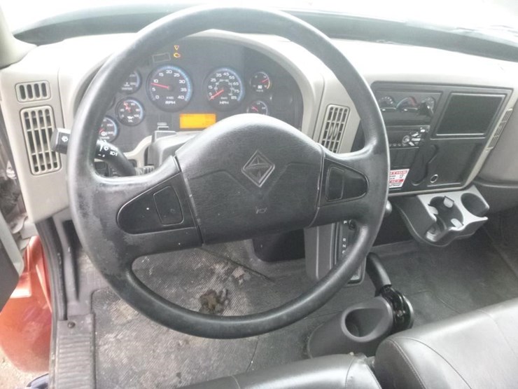 2019-international-durastar-4300-image-14