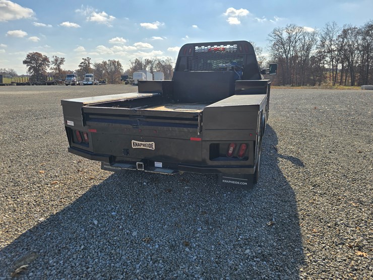 chevrolet-silverado-5500hd-image-24