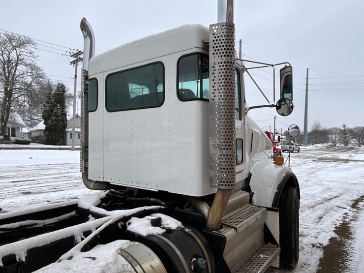 kenworth-t800-image-8