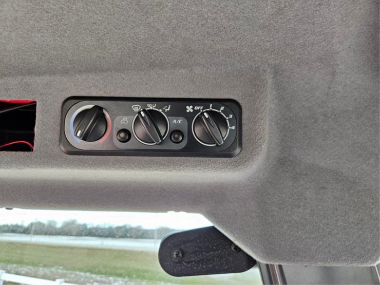 kubota-m7040-image-34