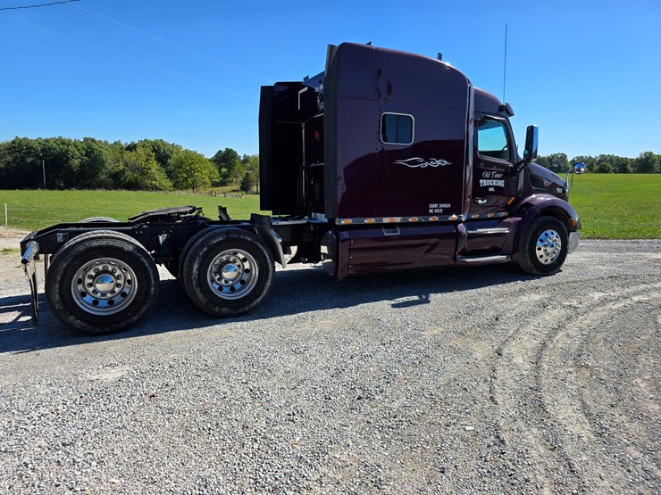 peterbilt-579-image-28