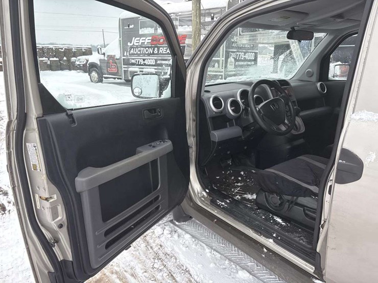 2004-honda-element-image-12