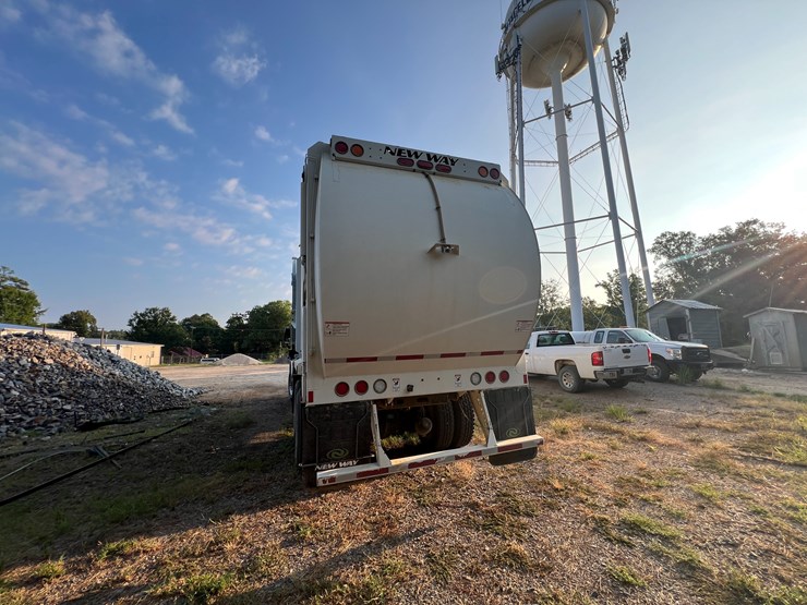 peterbilt-520-image-5