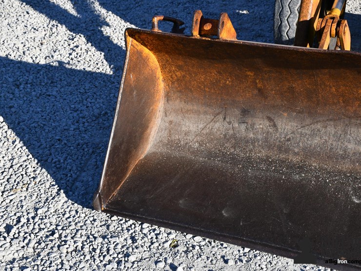 john-deere-310-image-10