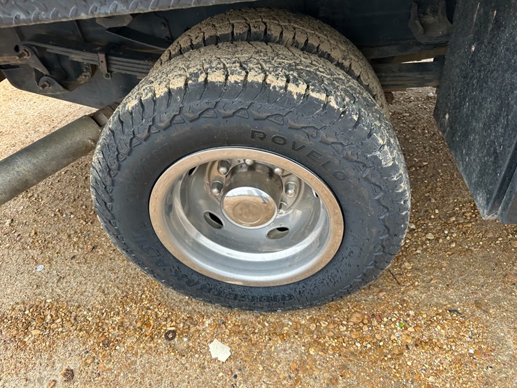 2017-chevrolet-3500hd-image-51