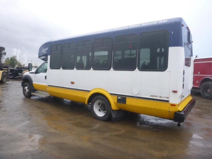 2015-ford-f550-image-4