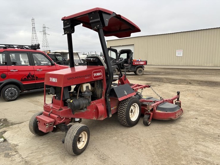 2009-toro-groundsmaster-328d-image-3