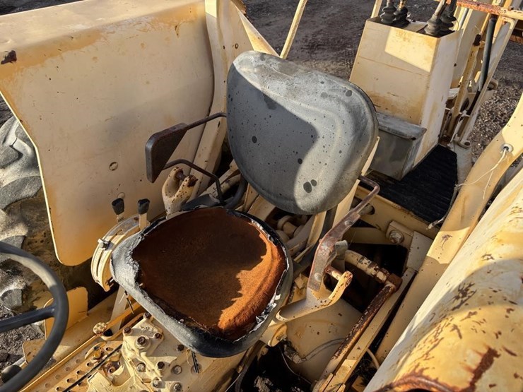 1975-ford-445a-image-29