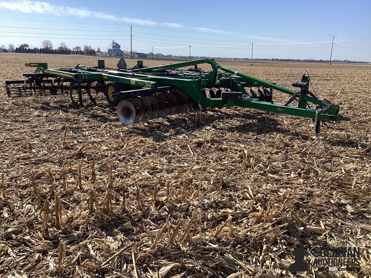 2013-john-deere-2720-image-3