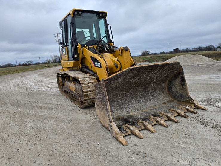 caterpillar-953d-image-48