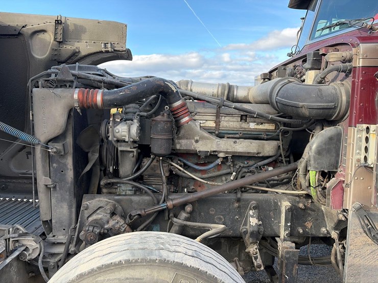 1999-peterbilt-379-image-15