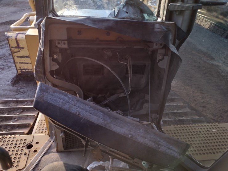 caterpillar-d6t-xl-image-8