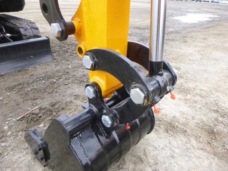 2025-vicsec-vc15p-hydraulic-excavator-image-11