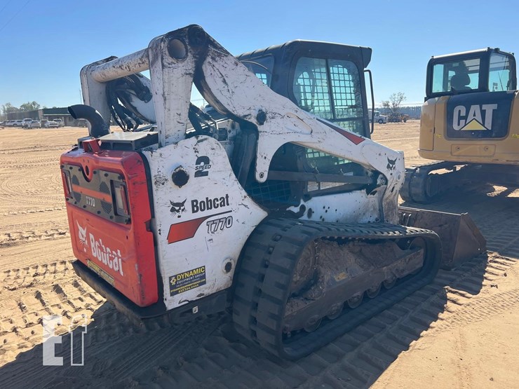 2023-bobcat-t770-image-4