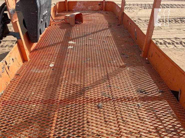 2018-jlg-600s-image-26