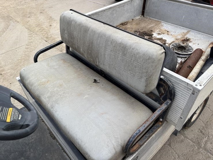 2012-club-car-turf-2-image-9