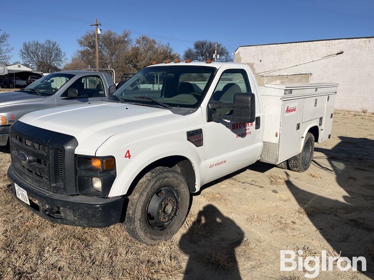 ford-f350-xl-image-1