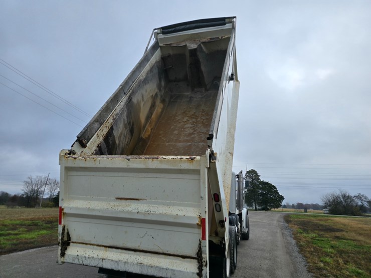 peterbilt-367-image-64