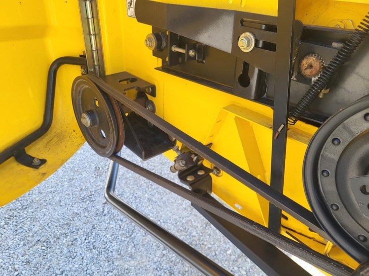 new-holland-74c-image-35