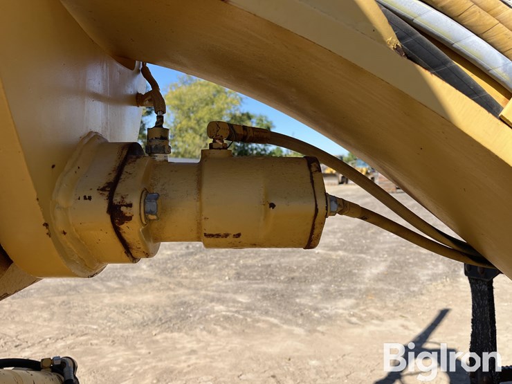 1995-caterpillar-12h-image-18