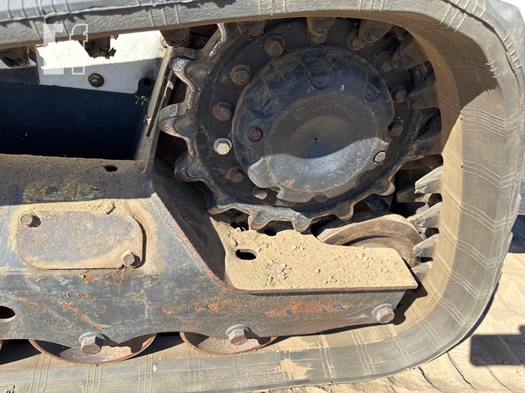 2019-bobcat-t590-image-10