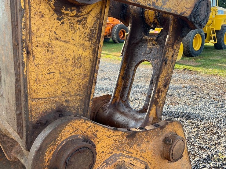 2005-john-deere-330cl-image-5