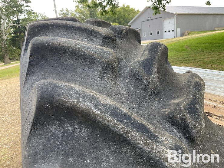 new-holland-8770-image-6