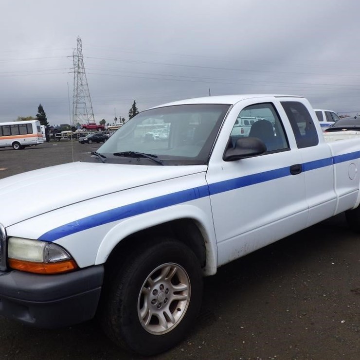 2004 DODGE DAKOTA