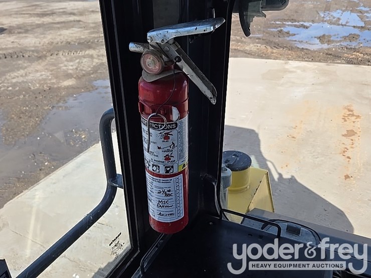 2018-komatsu-d61pxi-24-image-115