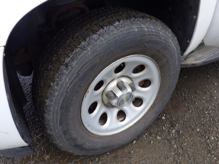 2014-chevrolet-tahoe-image-13