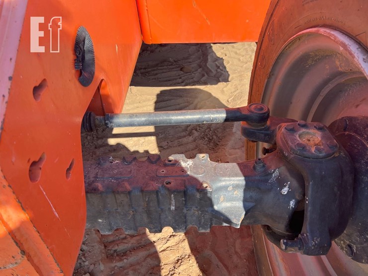 2019-jlg-6042-image-14