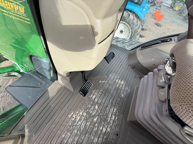 john-deere-8320rt-image-82