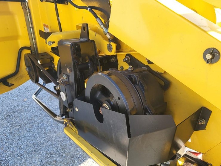 new-holland-74c-image-34