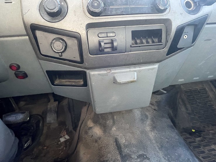 ford-f250-xlt-image-108