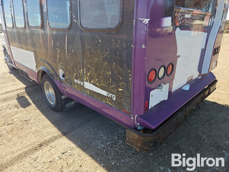 2010-ford-e450-image-19