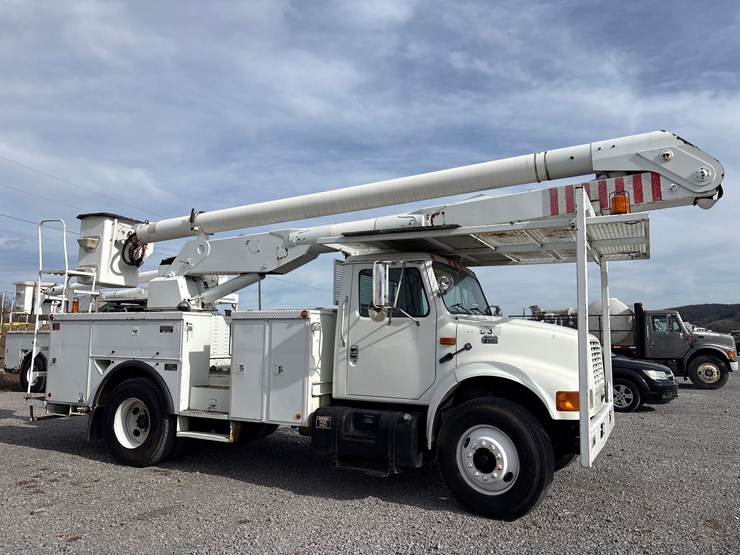 2002-international-4700-image-3