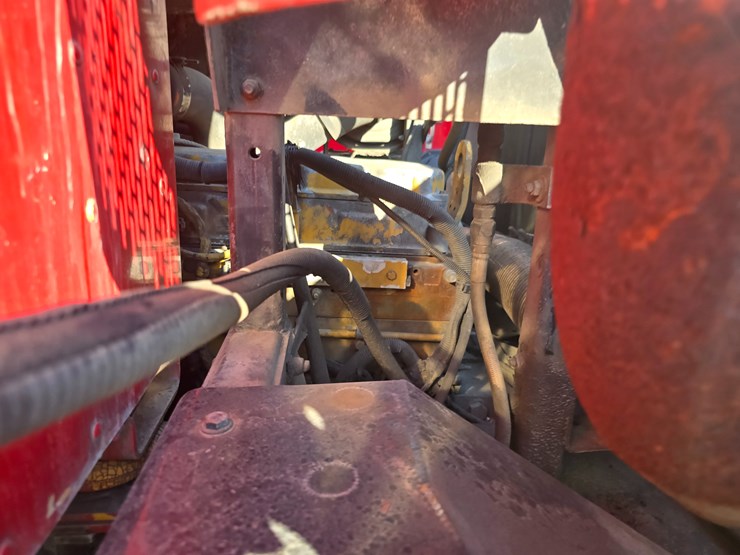 2002-peterbilt-320-image-31