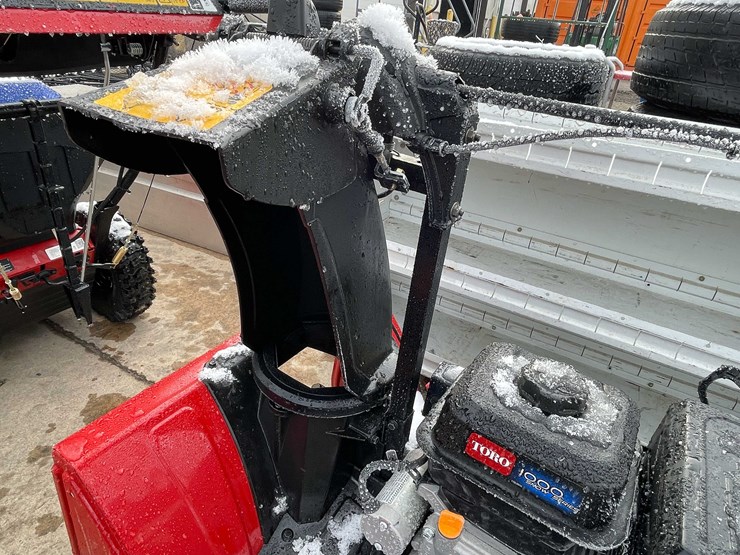 #6122-•-toro-snowmaster-snowblower-image-3