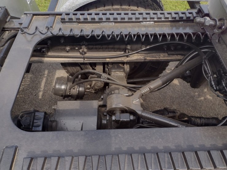 freightliner-m2-106-image-31