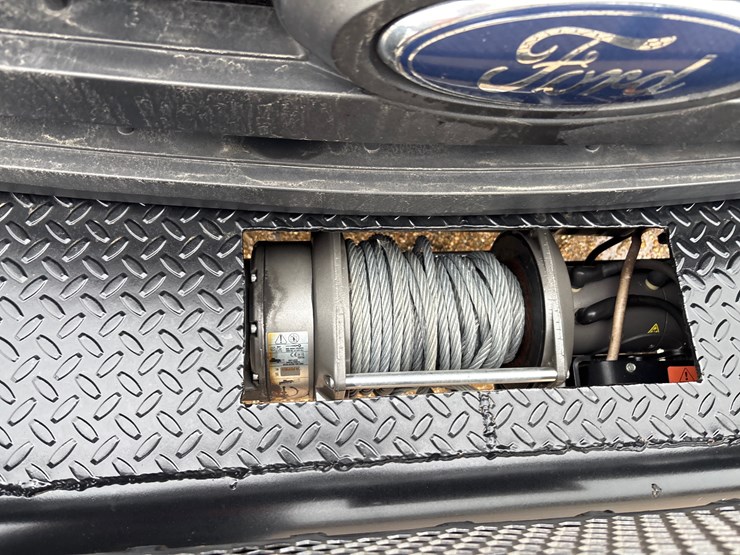 ford-f550-xl-image-8