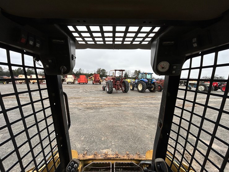 caterpillar-257b-image-14