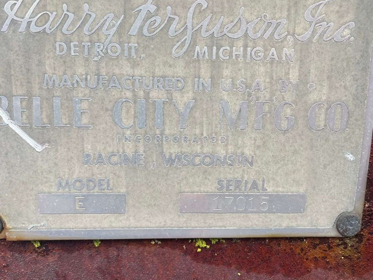 harry-ferguson-model-e-corn-picker---ritzville,-wa-image-2