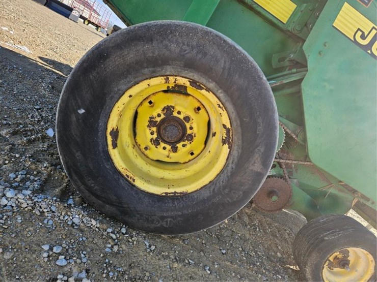 john-deere-566-image-36