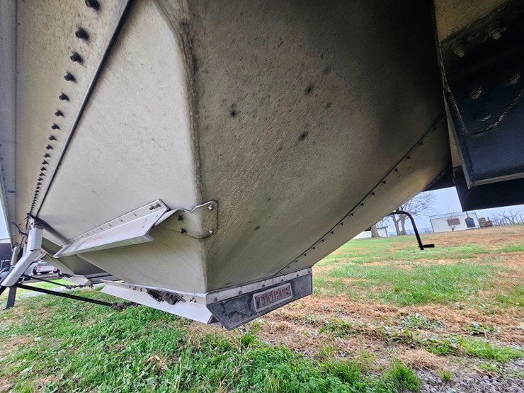 2017-timpte-hopper-bottom-image-44