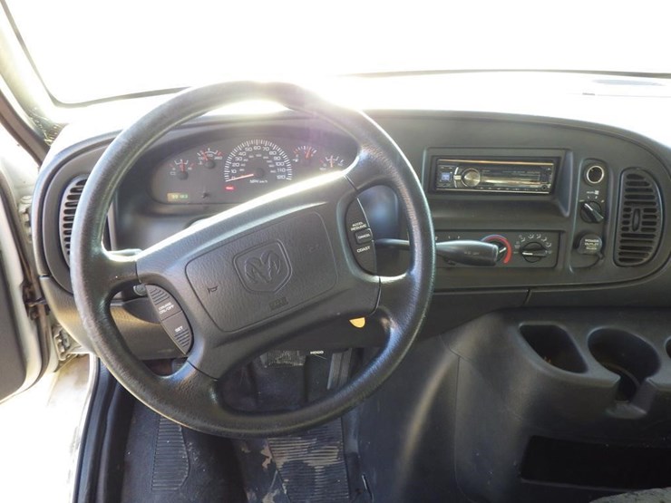 2002-dodge-ram-3500-image-9