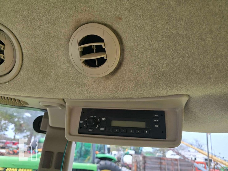 john-deere-6115d-image-30